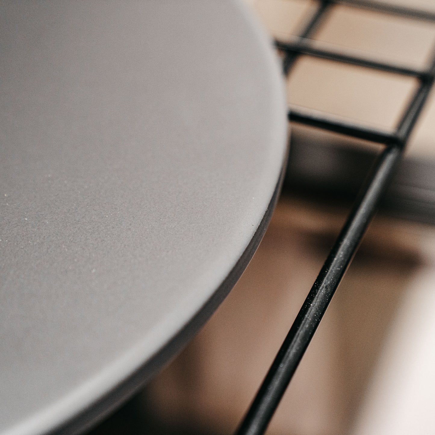 Glazed Round Pizza Stone, 16-Inch, Grey