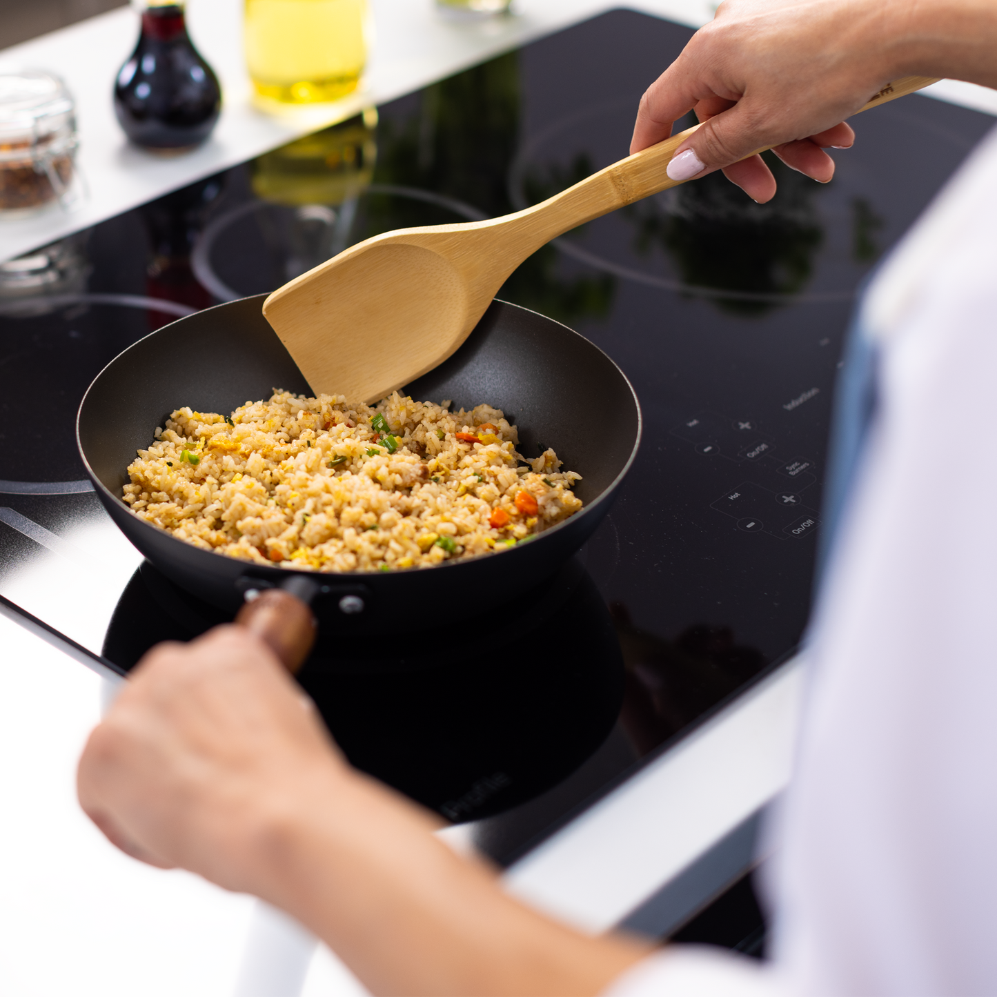 Classic Series 9.5-Inch Carbon Steel Preseasoned Stir Fry Pan