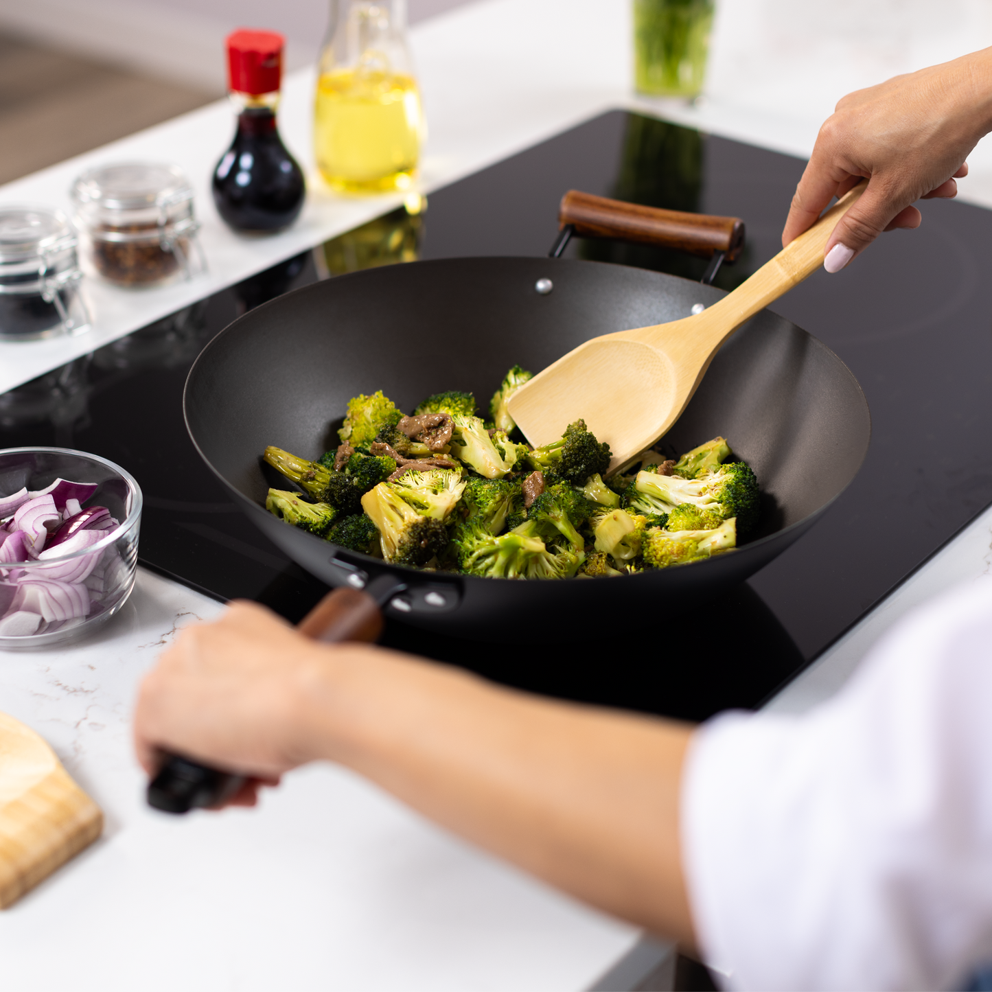 Classic Series 14-Inch Carbon Steel Preseasoned Wok