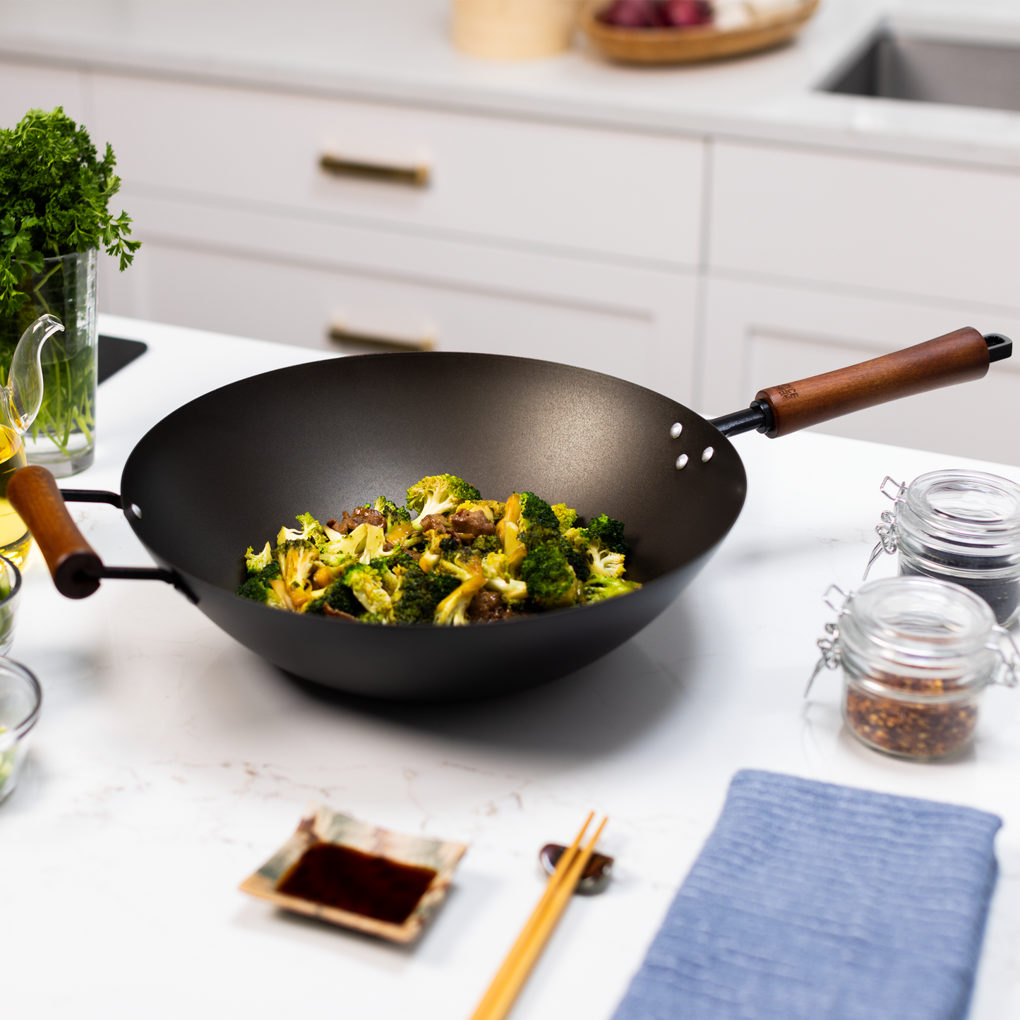 Classic Series 14-Inch Carbon Steel Preseasoned Wok