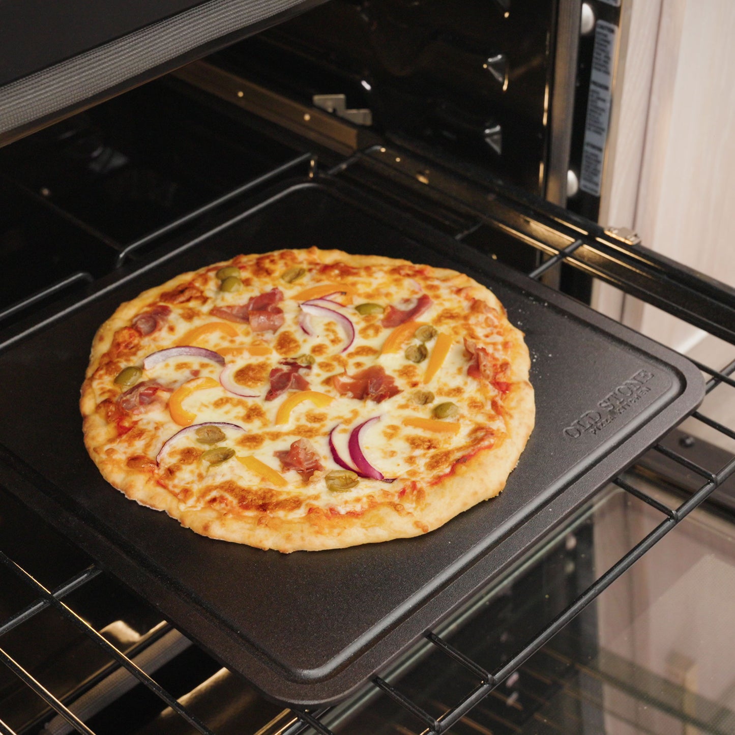 Pizza Steel with Moat, 14x14-Inch