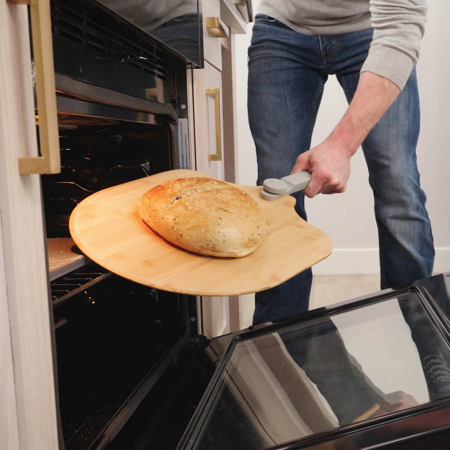 Bamboo Pizza Peel with Folding Handle, 14x16-Inch