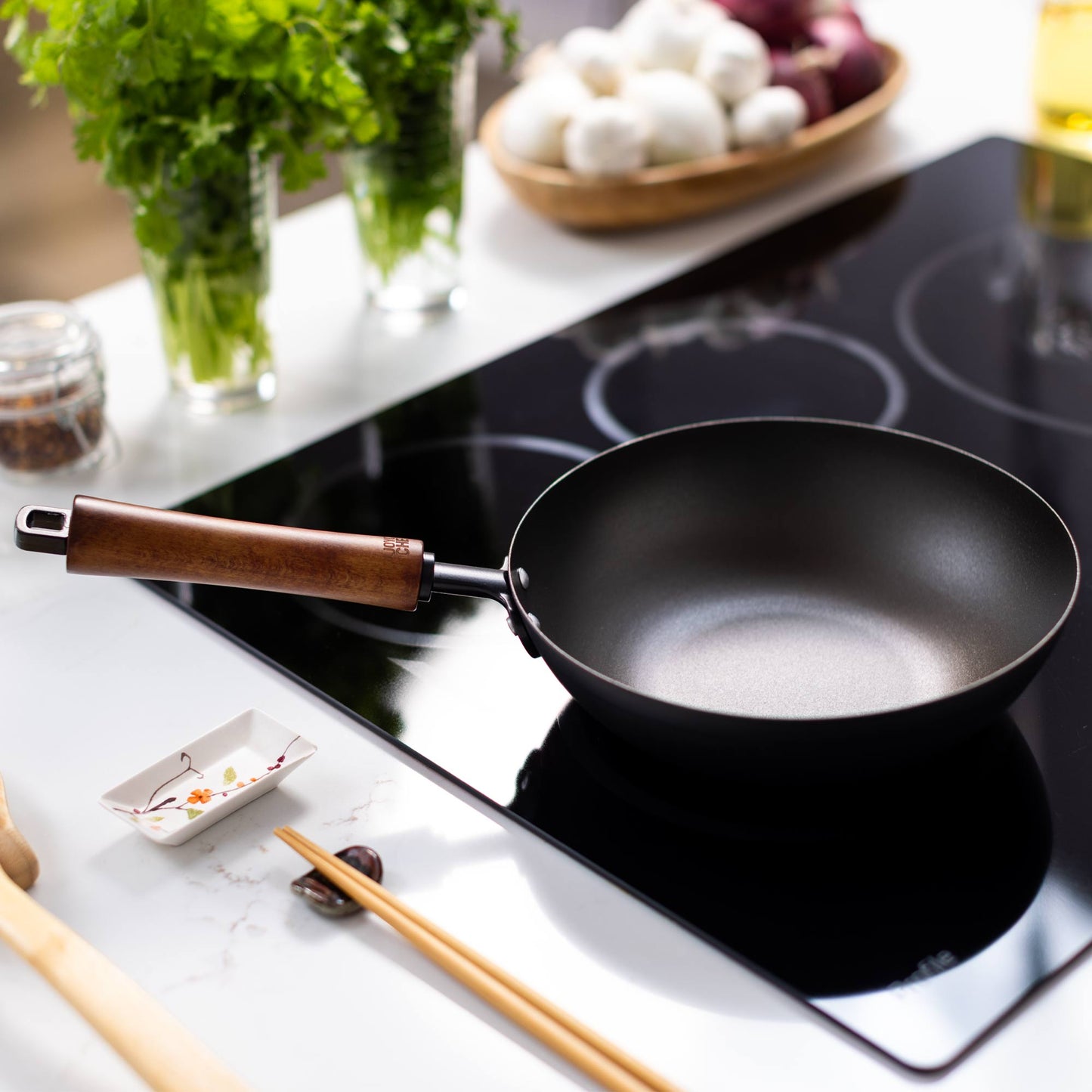 Classic Series 9.5-Inch Carbon Steel Preseasoned Stir Fry Pan