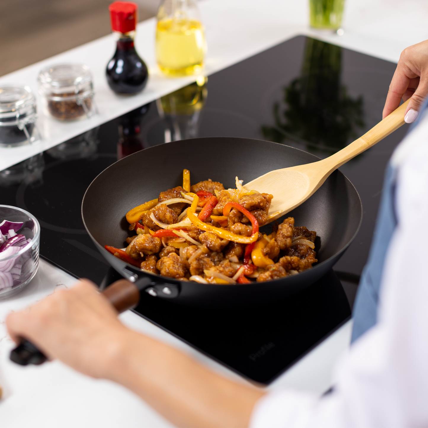 Classic Series 12-Inch Carbon Steel Preseasoned Stir Fry Pan