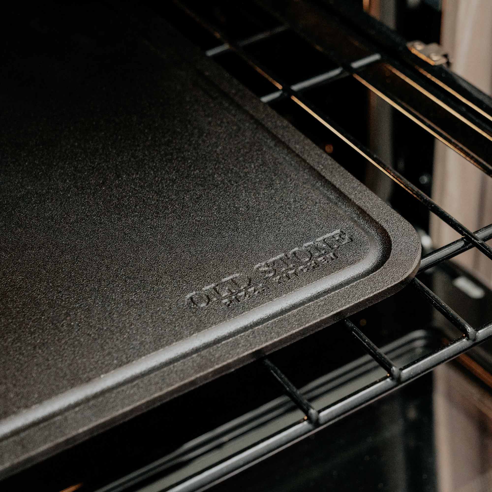 Pizza Steel with Moat, 14x14-Inch – thekitchen-supply